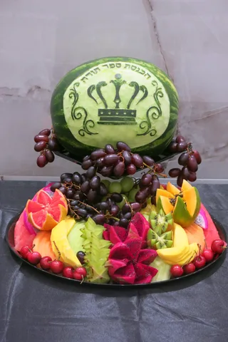 Watermelon carving