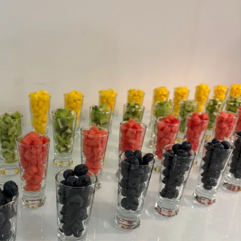 Glass Cylinder - Cubes